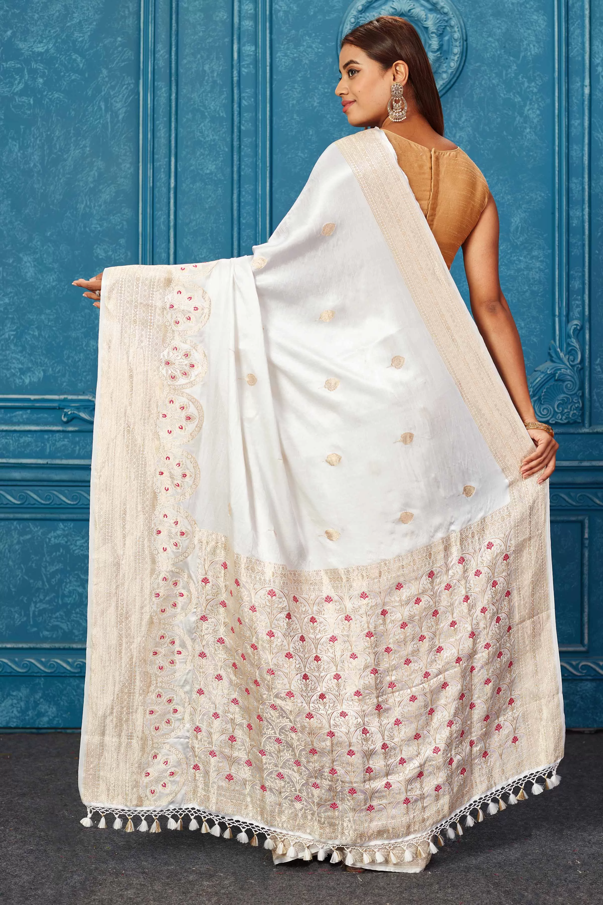 91A228 Off White Banarasi Saree with Zari Minakari Border