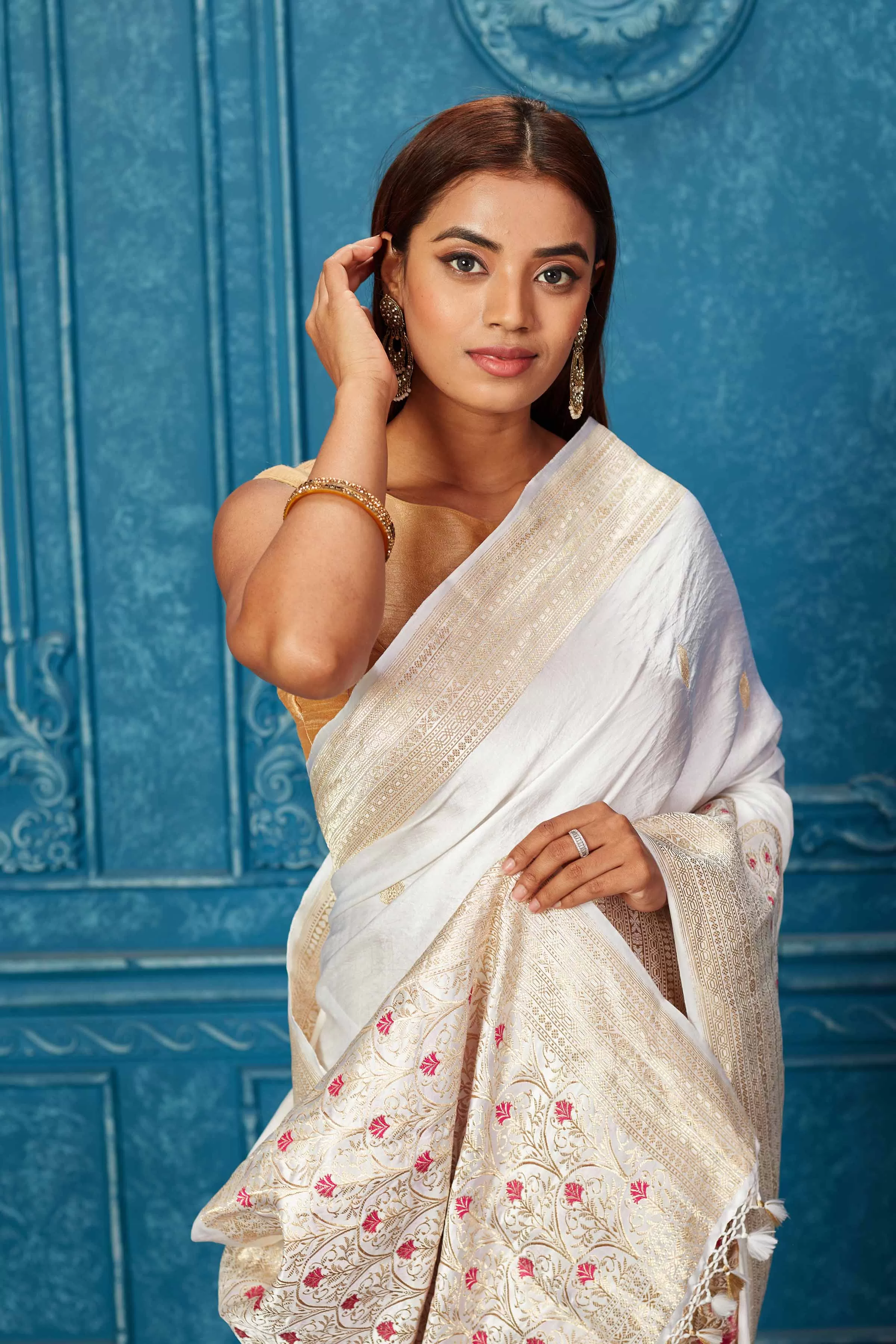 91A228 Off White Banarasi Saree with Zari Minakari Border