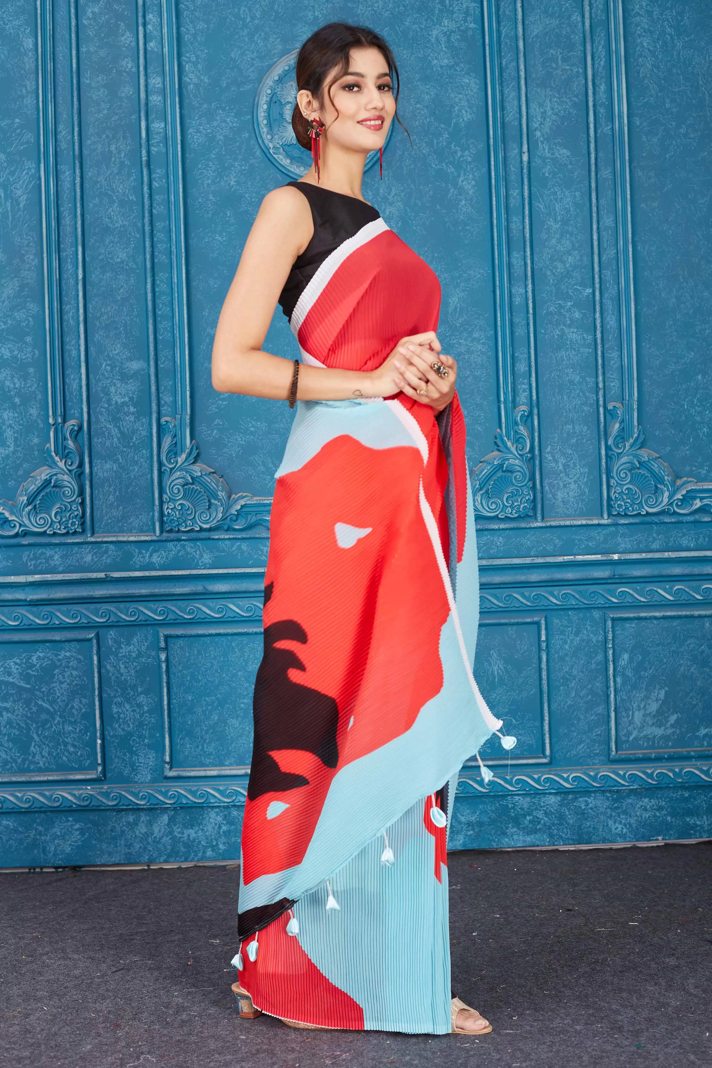 91A302 Red and Powder Blue Abstract Print Crushed Georgette Sari