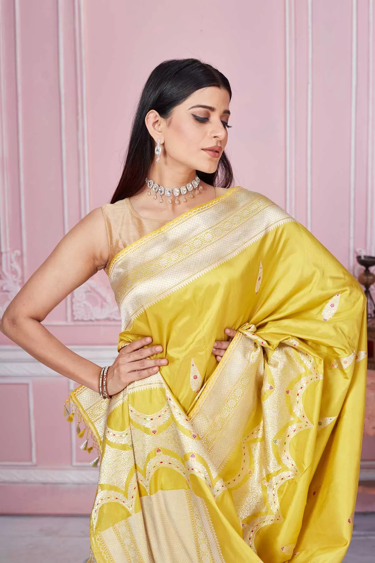 92A192 Yellow Banarasi Saree with Zari Minakari Buta