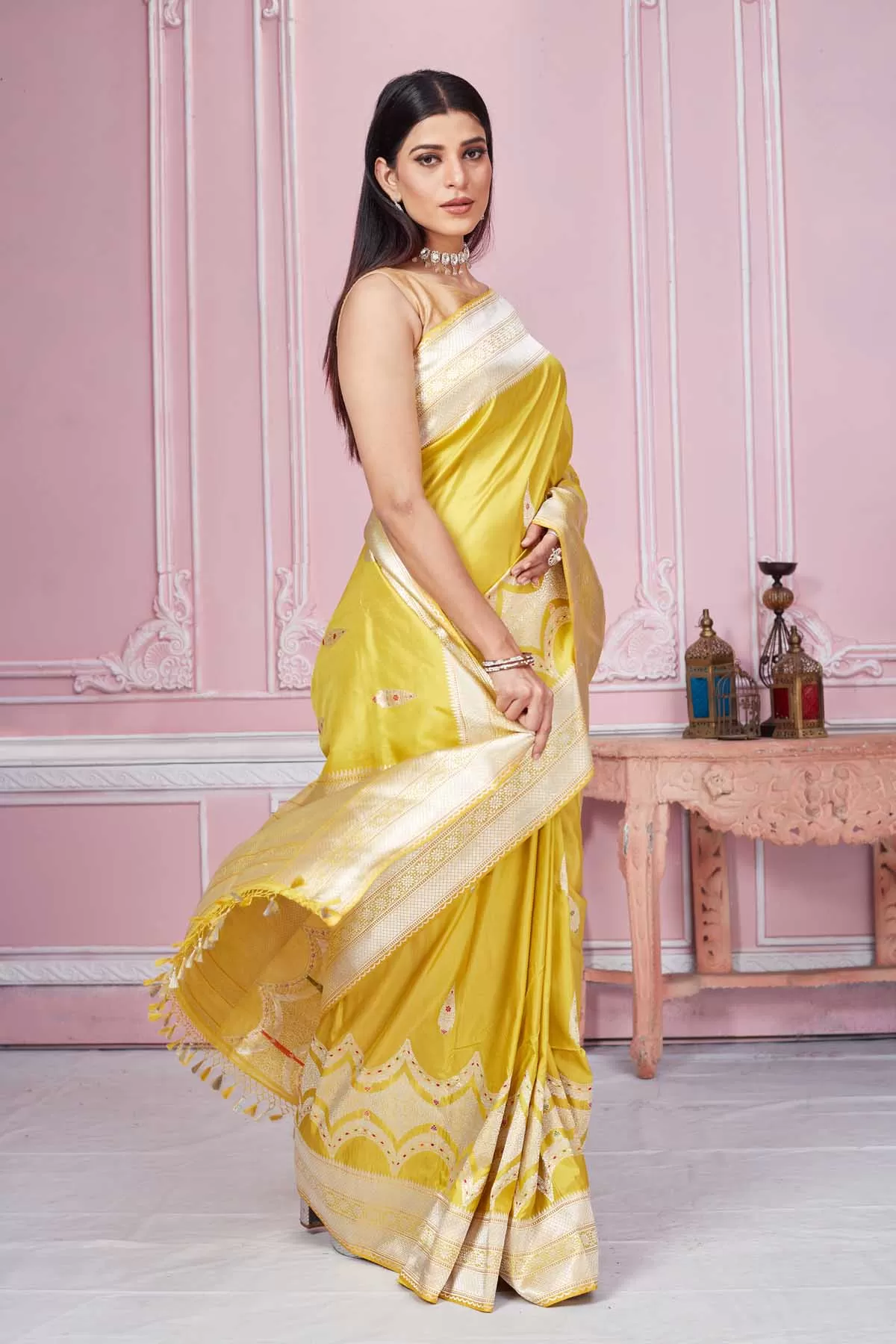 92A192 Yellow Banarasi Saree with Zari Minakari Buta