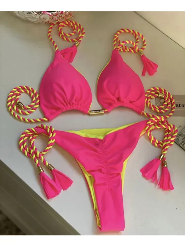 Aurora Neckholder-Bikini mit Quasten und seitlichem Bindeband