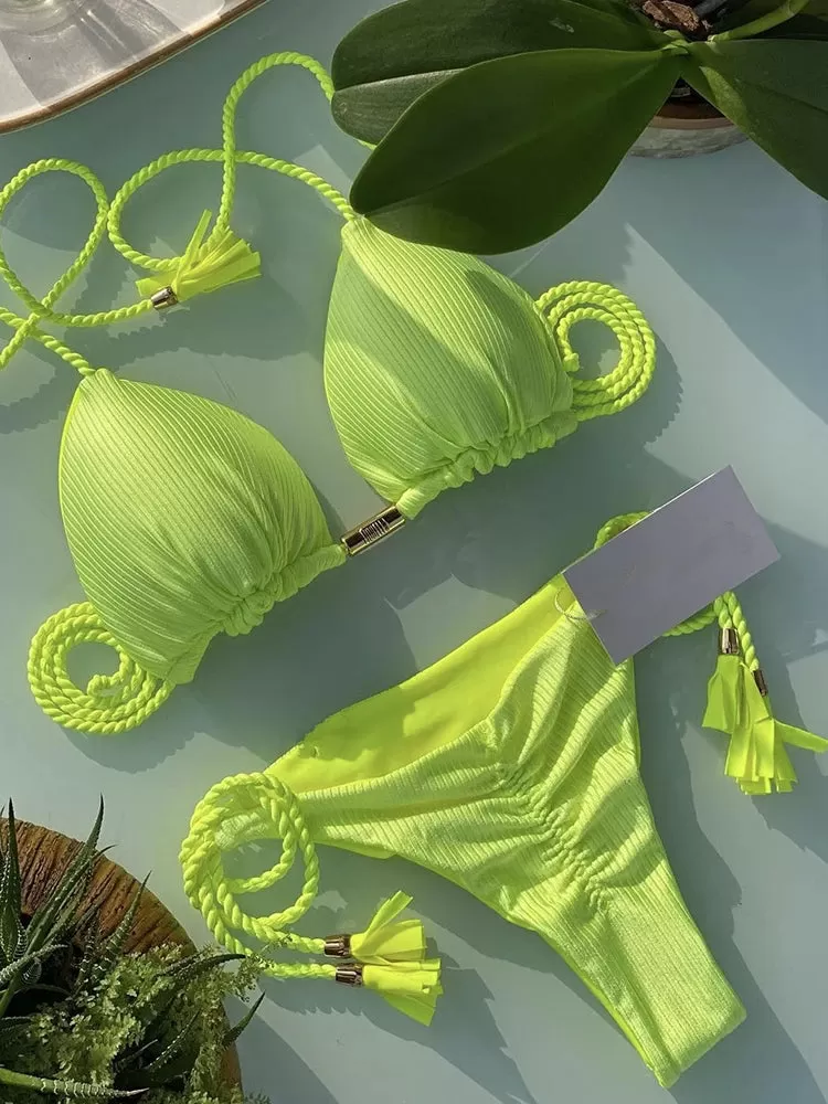 Aurora Neckholder-Bikini mit Quasten und seitlichem Bindeband