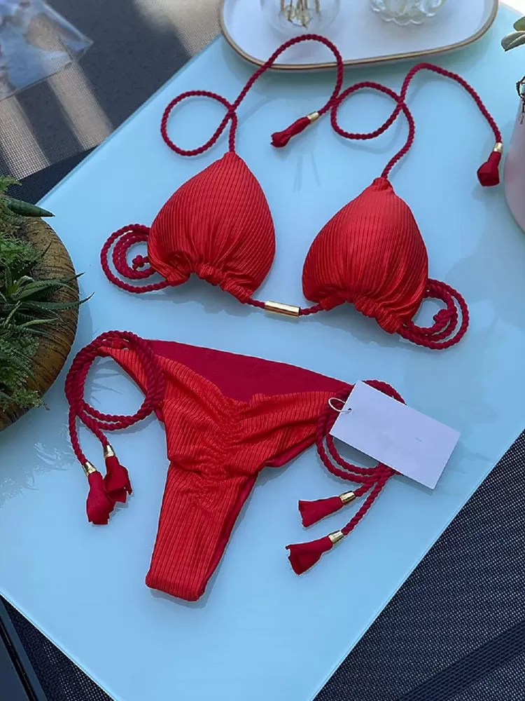 Aurora Neckholder-Bikini mit Quasten und seitlichem Bindeband