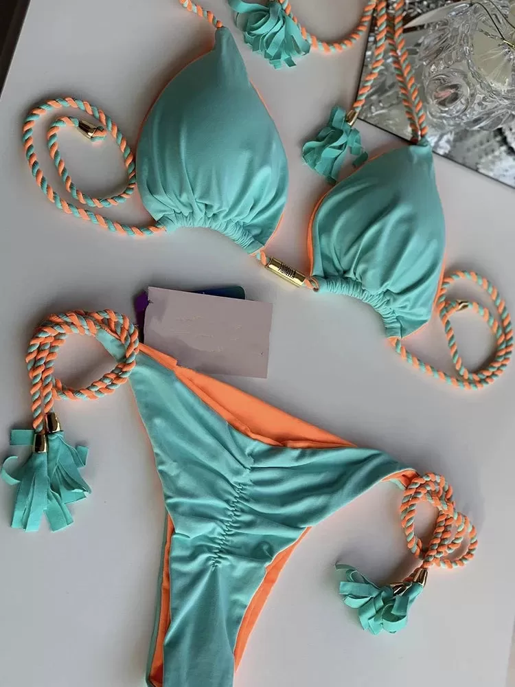 Aurora Neckholder-Bikini mit Quasten und seitlichem Bindeband