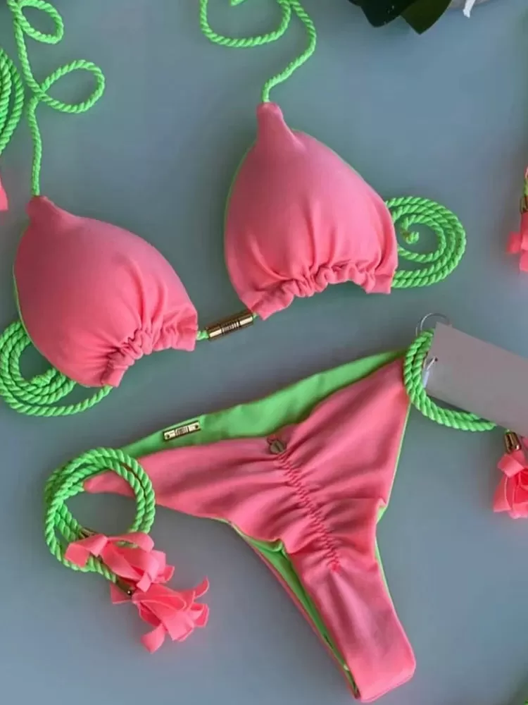 Aurora Neckholder-Bikini mit Quasten und seitlichem Bindeband