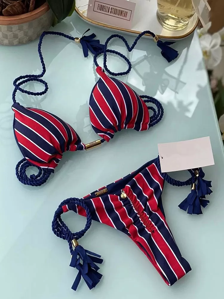 Aurora Neckholder-Bikini mit Quasten und seitlichem Bindeband