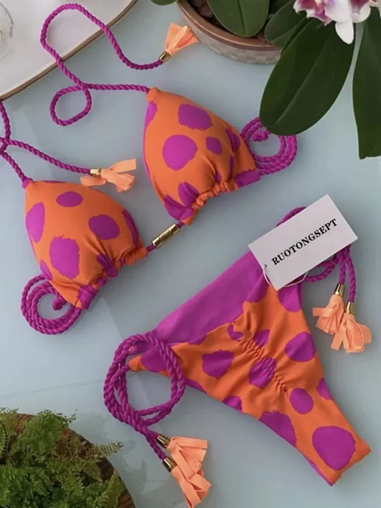 Aurora Neckholder-Bikini mit Quasten und seitlichem Bindeband