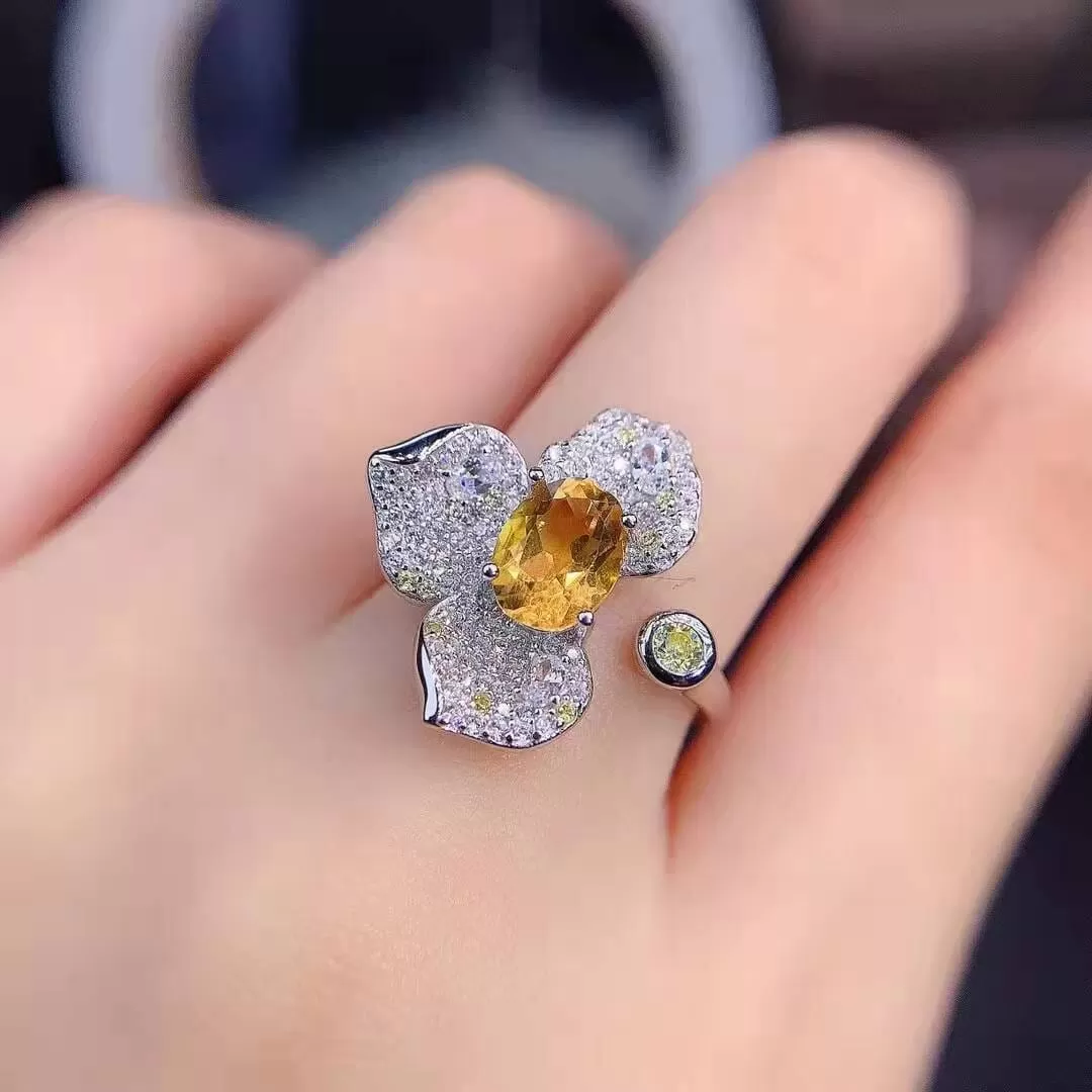 Diamond Encrusted Three-leaf Flower Resizable Ring