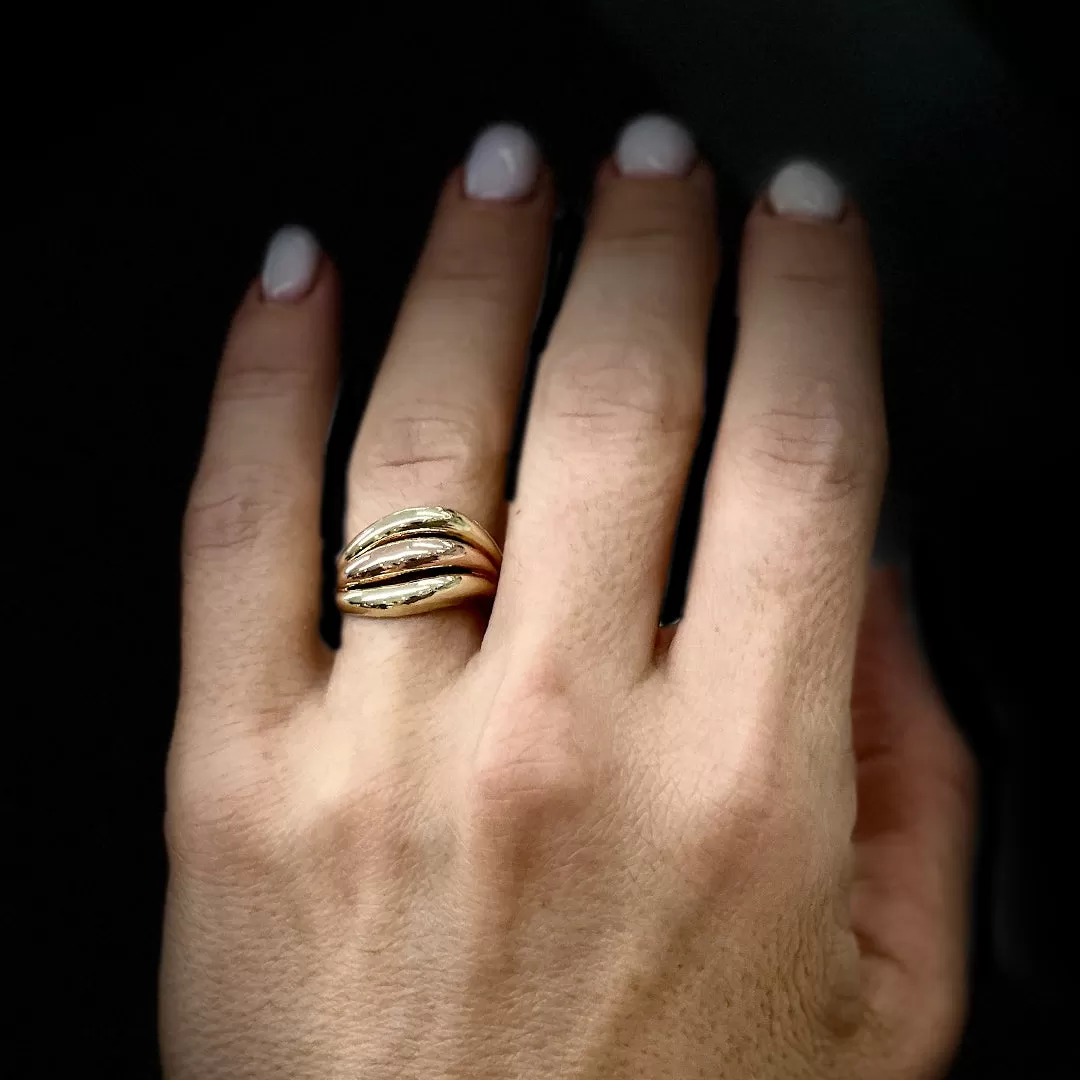 Ladies 14K Yellow Gold Waved Band Ring