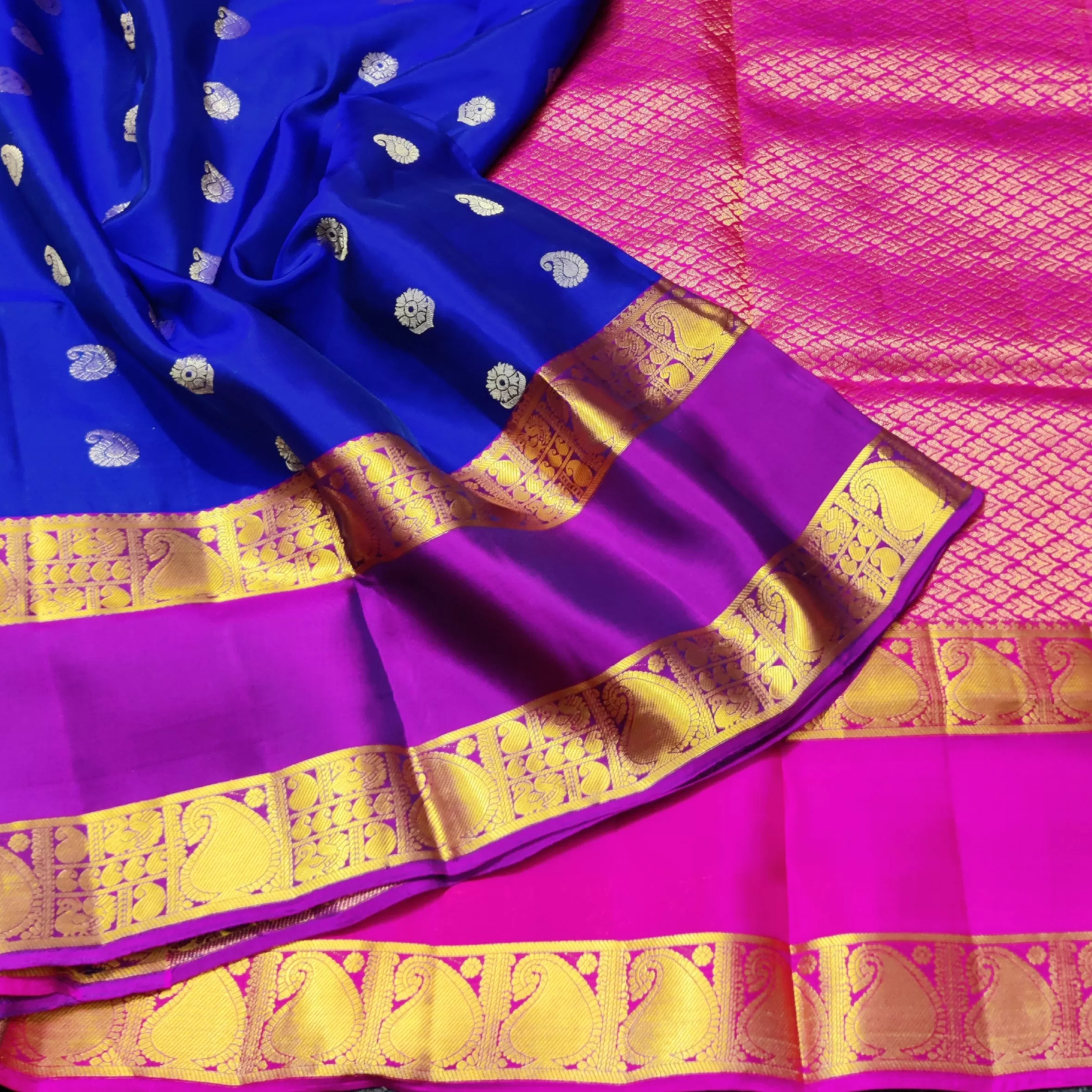 Samudrika Pattu saree - SFT05