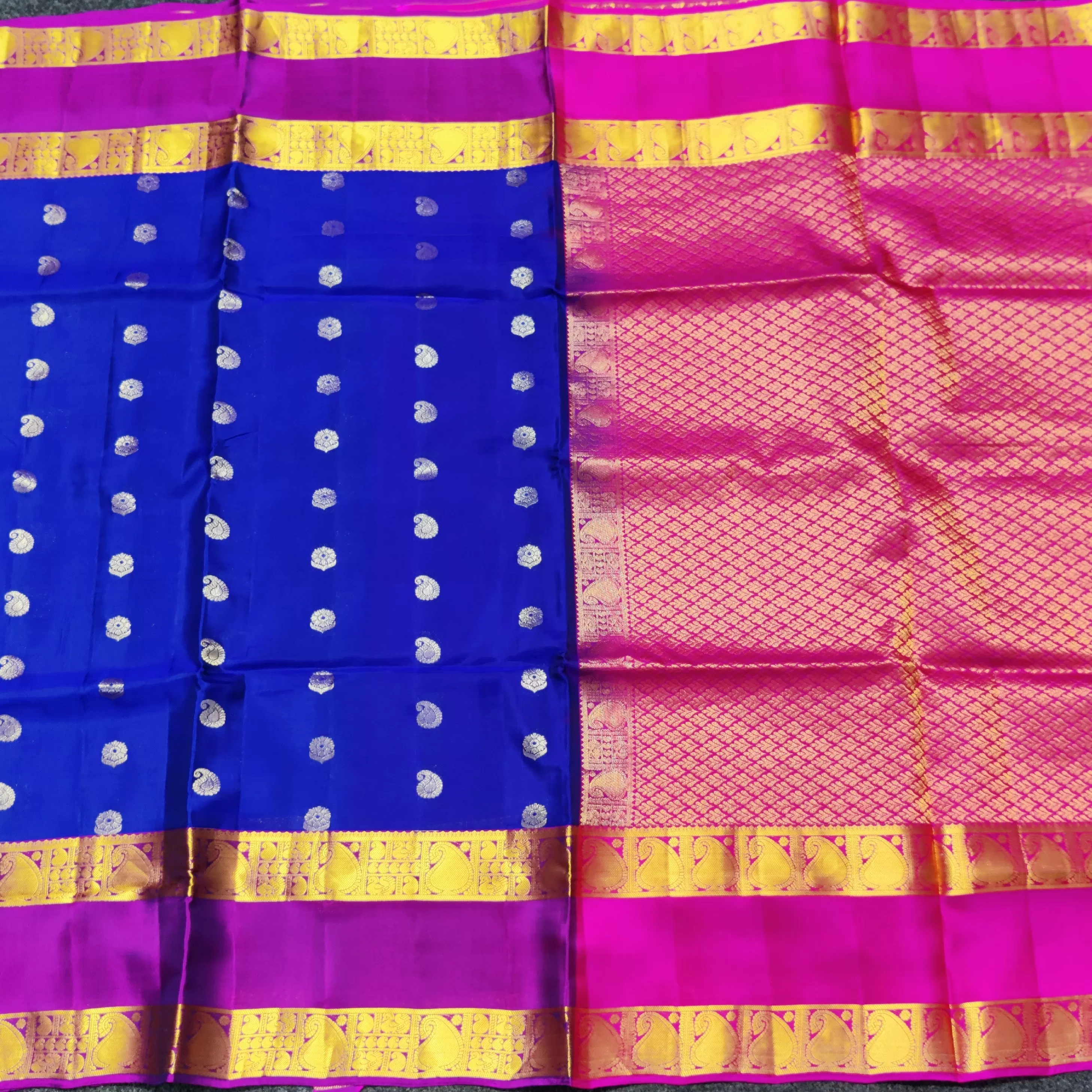 Samudrika Pattu saree - SFT05