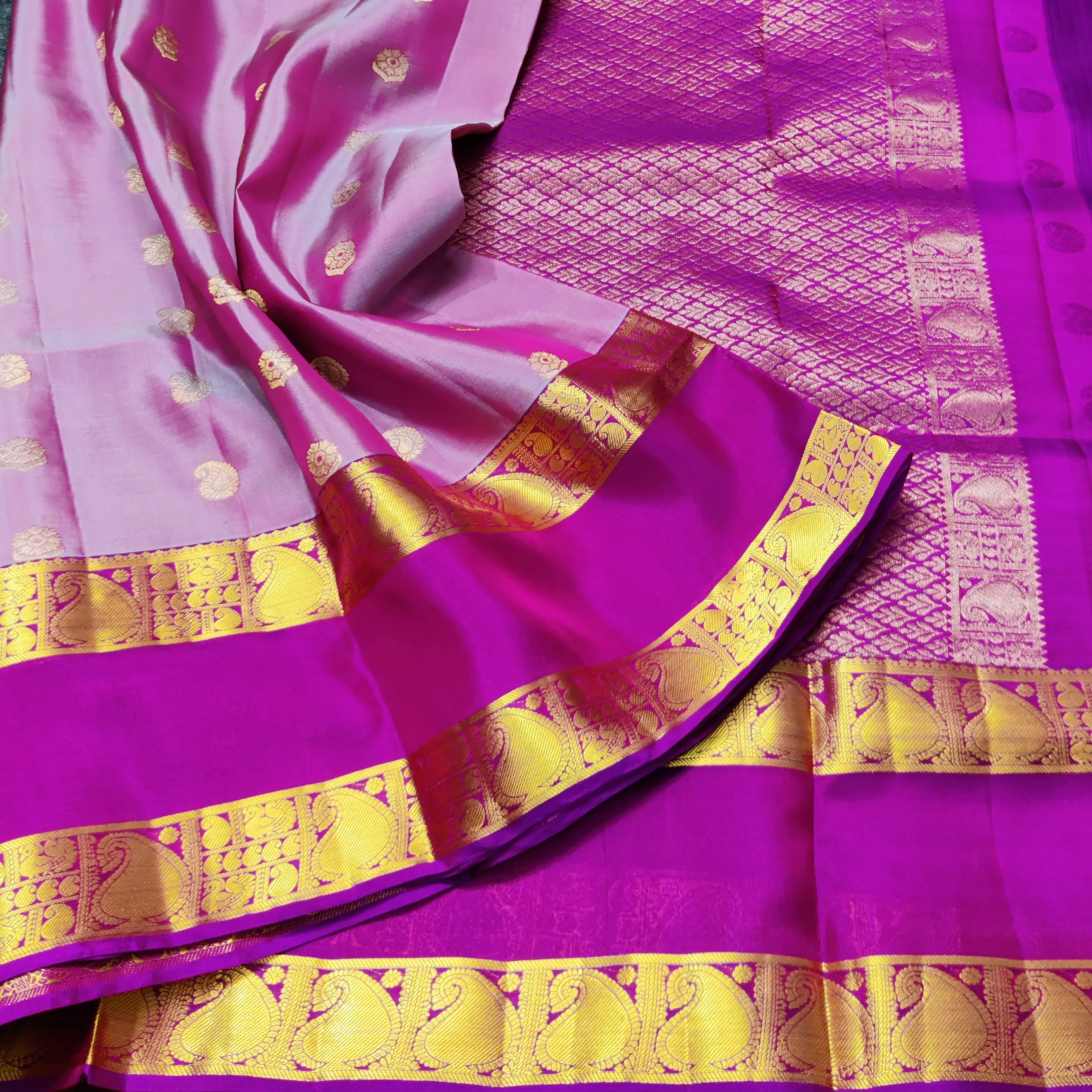 Samudrika Pattu saree - SFT07