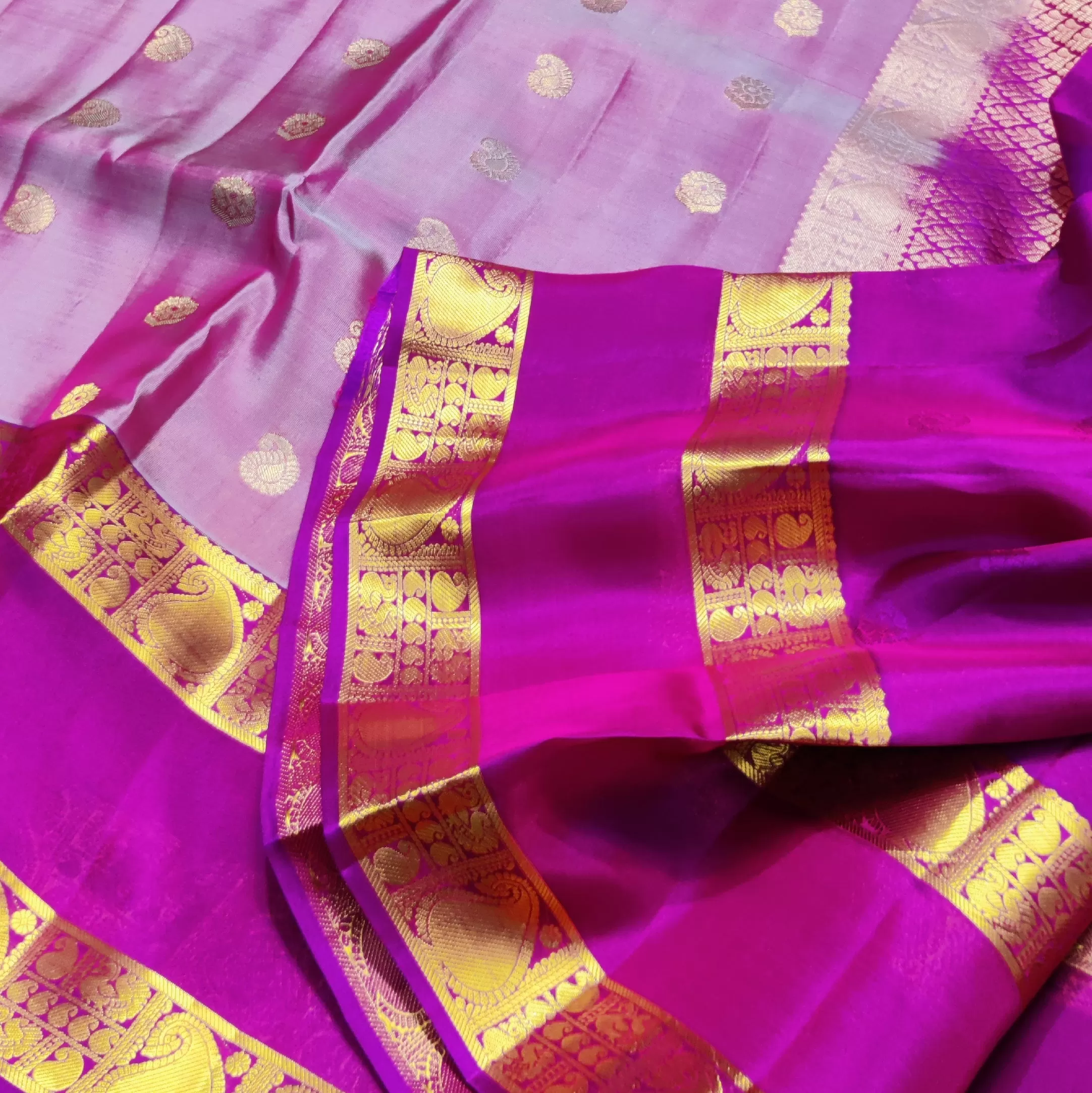 Samudrika Pattu saree - SFT07