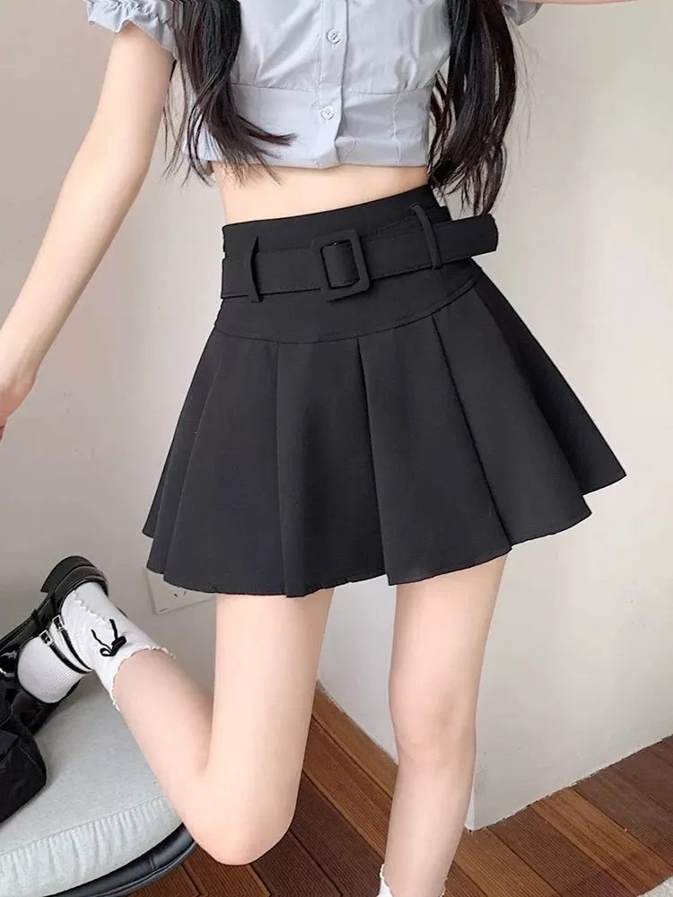 Sweet Pleated Mini-Skirt With Belt