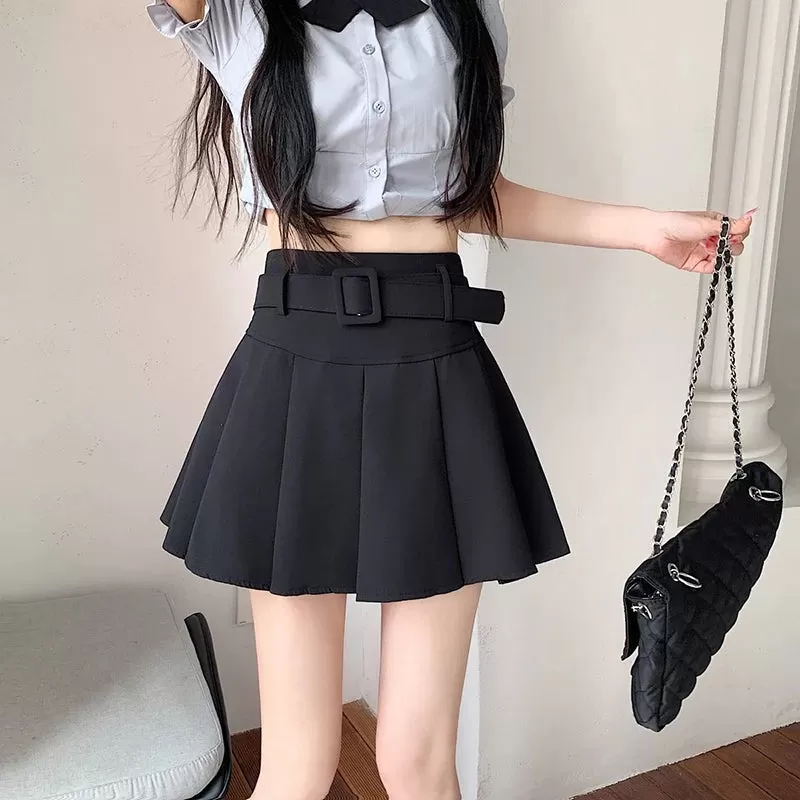 Sweet Pleated Mini-Skirt With Belt