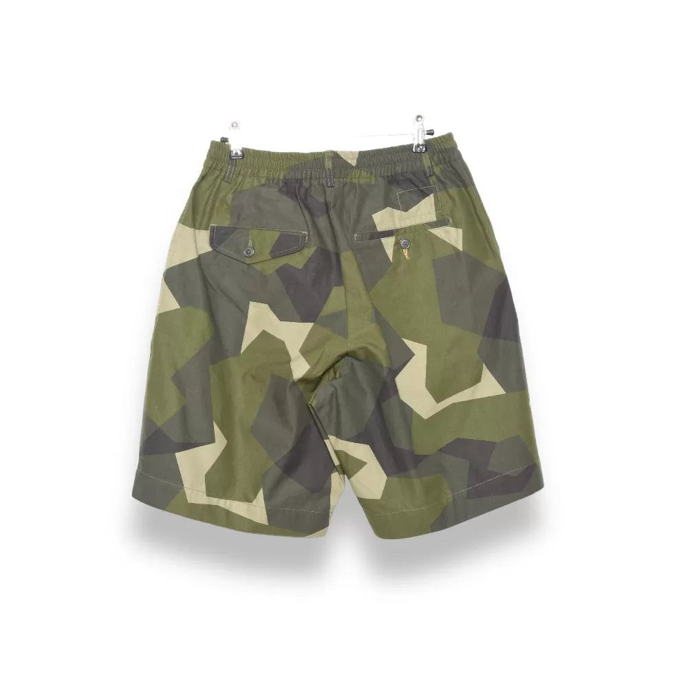 Universal Works Pleated Track Short swedish camo print camo 28151