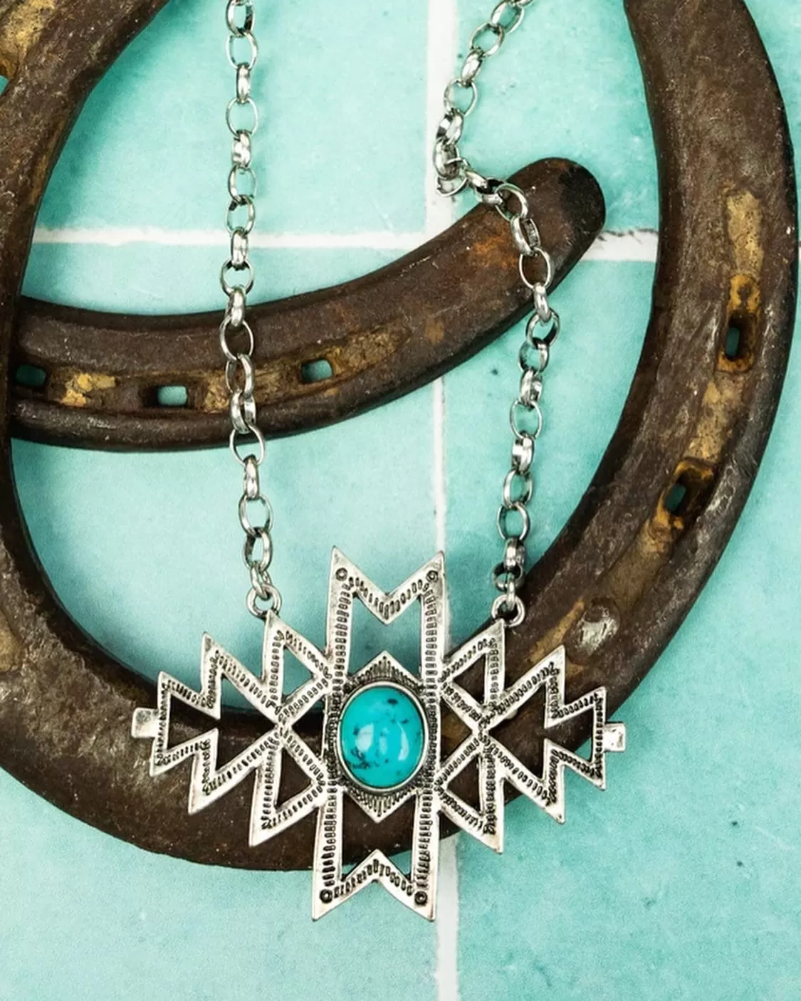 Western aztec short necklace